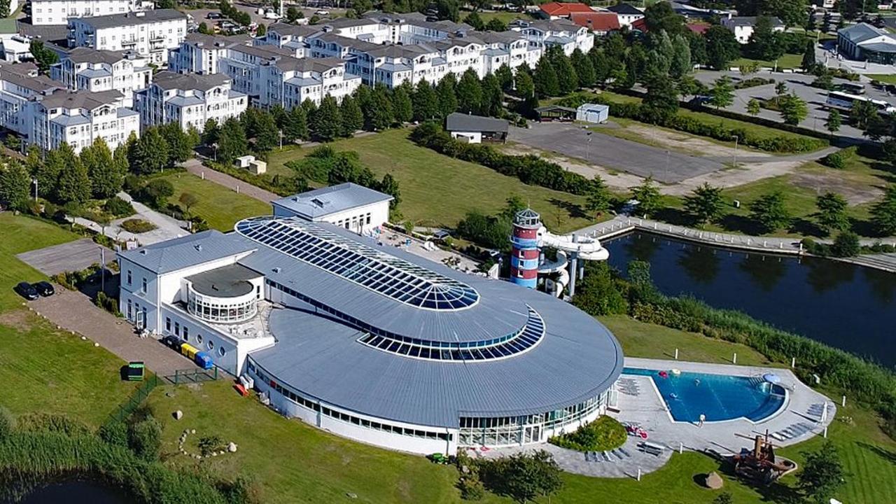 Wg Bernstein - Reetdachhaus - Ruhe Und Seeblick Sellin  Екстериор снимка