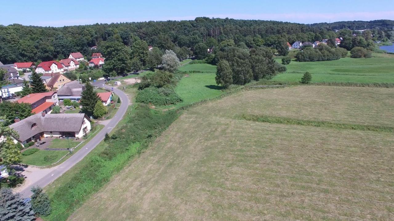 Wg Bernstein - Reetdachhaus - Ruhe Und Seeblick Sellin  Екстериор снимка
